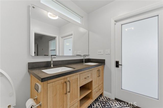 6530 Denmead, Lakewood, CA 90713