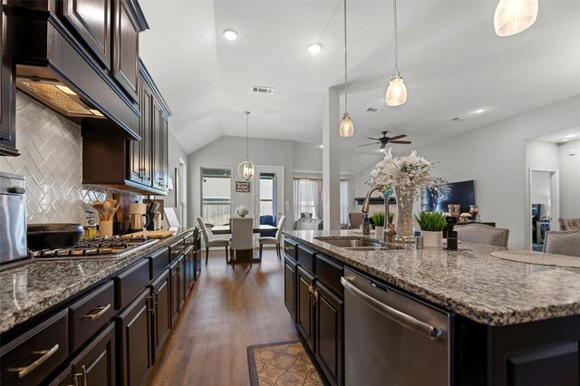 710 Suncatcher Circle, Richmond, TX 77406