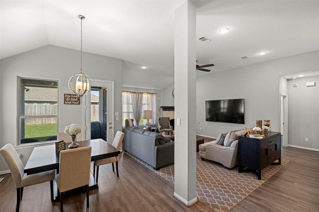 710 Suncatcher Circle, Richmond, TX 77406