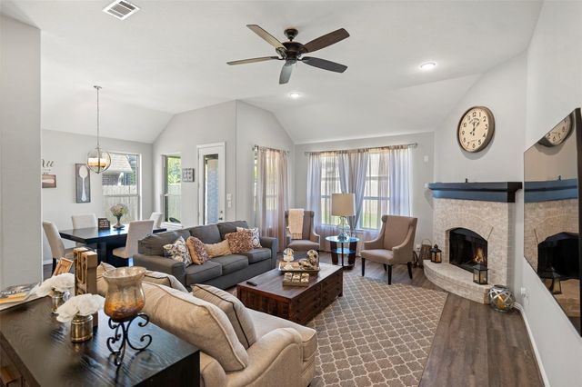 710 Suncatcher Circle, Richmond, TX 77406