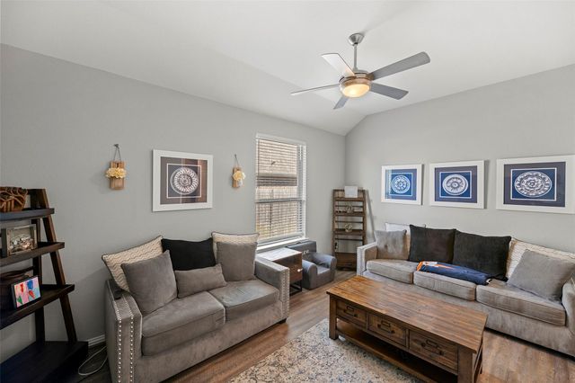 710 Suncatcher Circle, Richmond, TX 77406