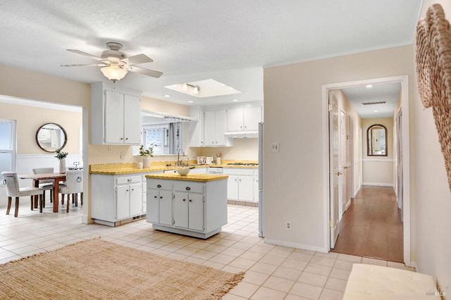 25 Roosevelt Ave, San Rafael, CA 94903