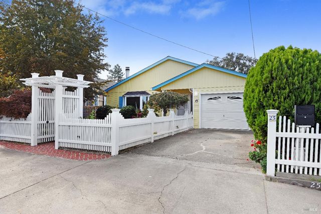 25 Roosevelt Ave, San Rafael, CA 94903