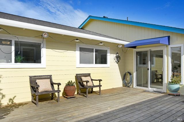 25 Roosevelt Ave, San Rafael, CA 94903