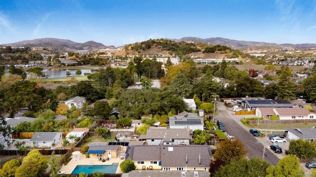 25 Roosevelt Ave, San Rafael, CA 94903