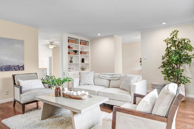 25 Roosevelt Ave, San Rafael, CA 94903