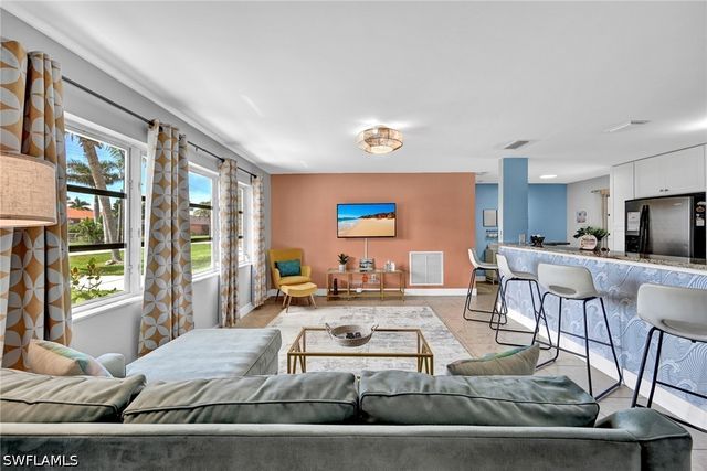 513 Monterey AVE, Cape Coral, FL 33904