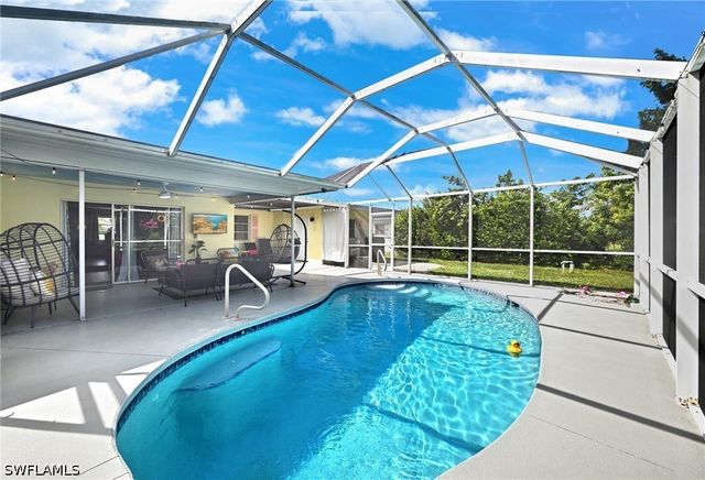 513 Monterey AVE, Cape Coral, FL 33904