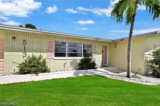 513 Monterey AVE, Cape Coral, FL 33904