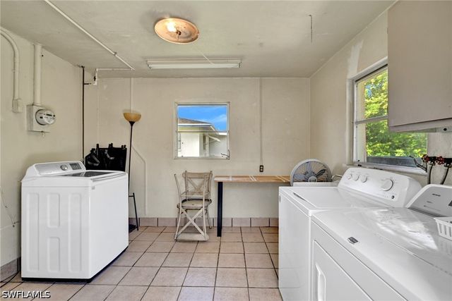 513 Monterey AVE, Cape Coral, FL 33904