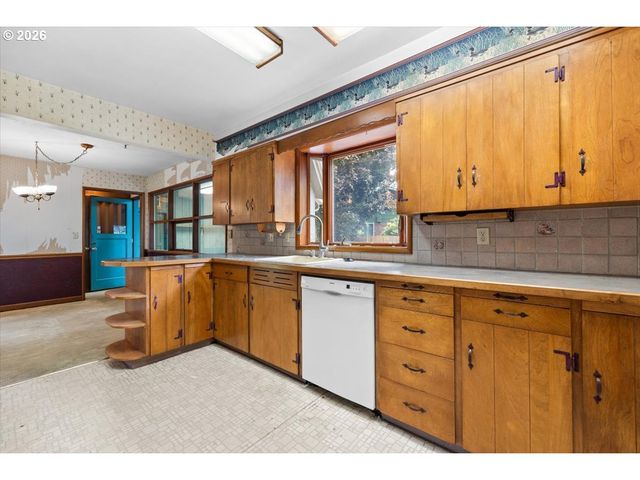 4185 Sw 102ND Ave, Beaverton, OR 97005