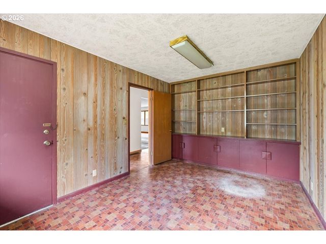 4185 Sw 102ND Ave, Beaverton, OR 97005