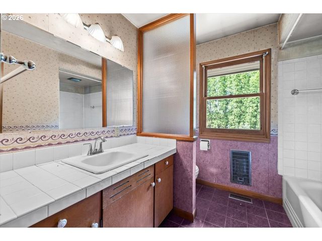 4185 Sw 102ND Ave, Beaverton, OR 97005