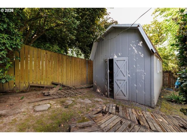 4185 Sw 102ND Ave, Beaverton, OR 97005