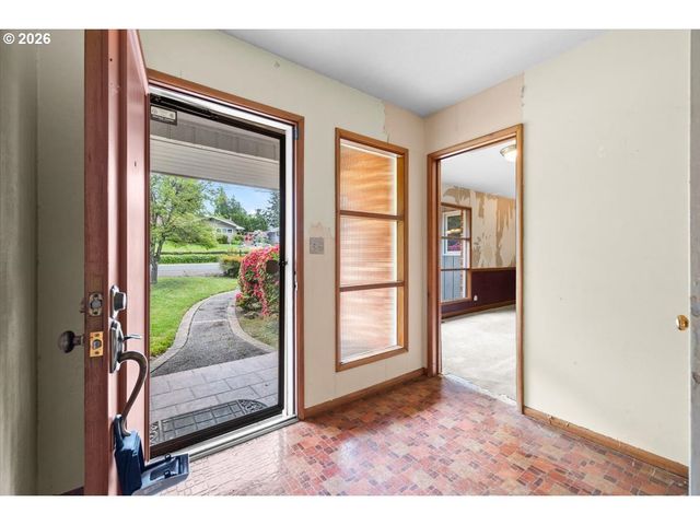 4185 Sw 102ND Ave, Beaverton, OR 97005