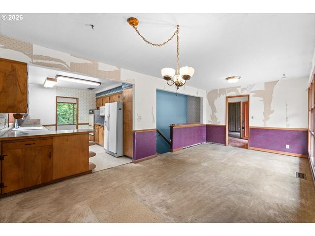 4185 Sw 102ND Ave, Beaverton, OR 97005