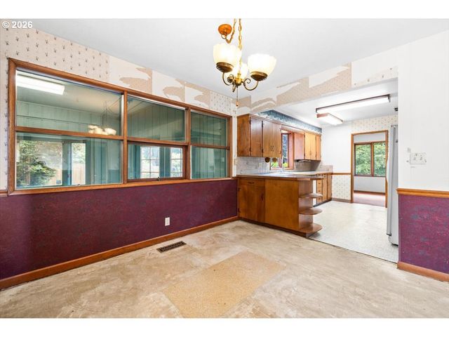 4185 Sw 102ND Ave, Beaverton, OR 97005