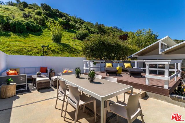 8554 Day Street, Sunland (los Angeles), CA 91040