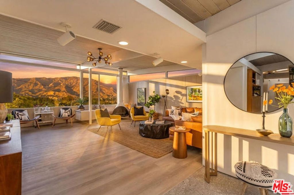 8554 Day Street, Sunland (los Angeles), CA 91040