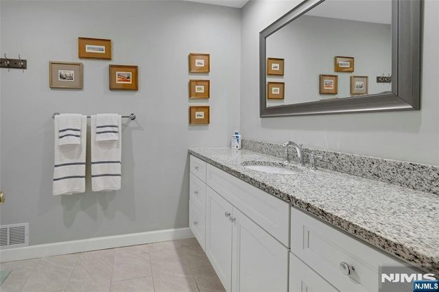 1 Parkside Terrace 1C, Woodland Park, NJ 07424