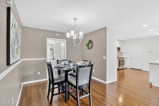 318 W South Boundary Street, Perrysburg, OH 43551