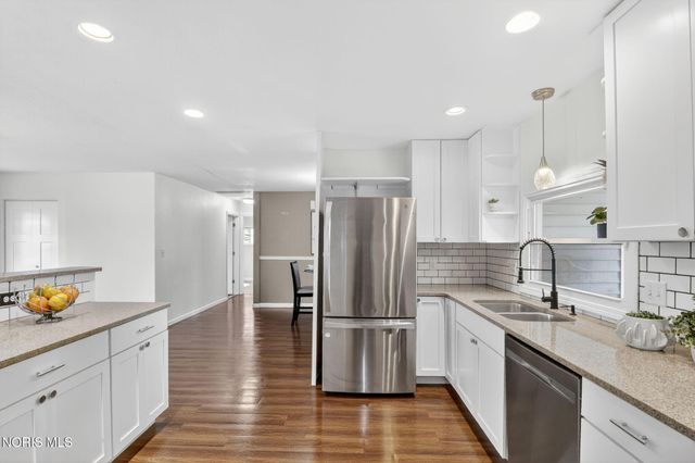 318 W South Boundary Street, Perrysburg, OH 43551