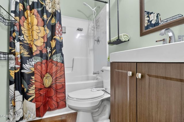 318 W South Boundary Street, Perrysburg, OH 43551