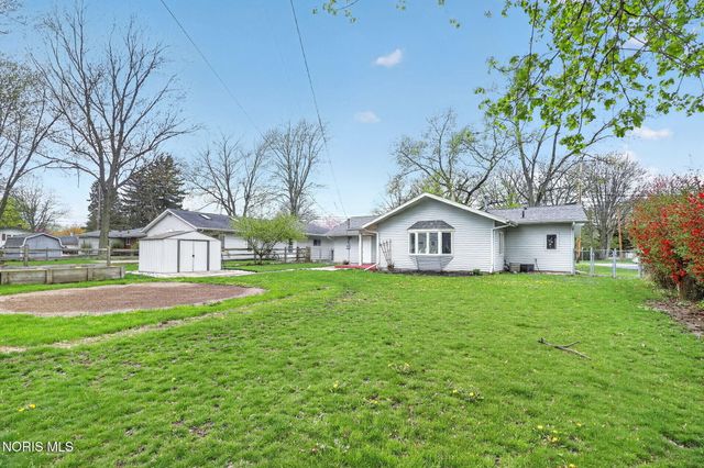 318 W South Boundary Street, Perrysburg, OH 43551
