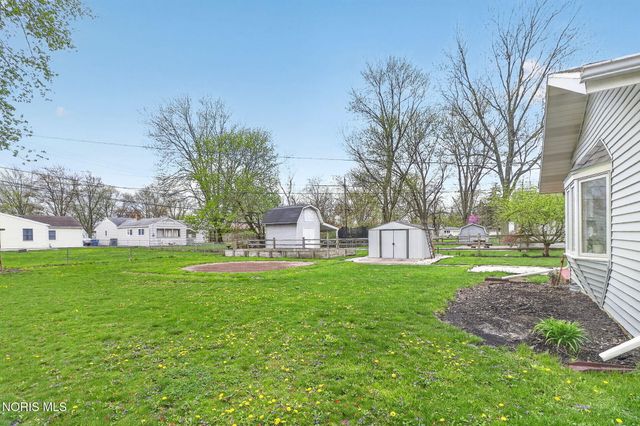 318 W South Boundary Street, Perrysburg, OH 43551