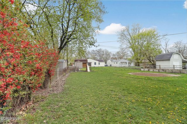 318 W South Boundary Street, Perrysburg, OH 43551