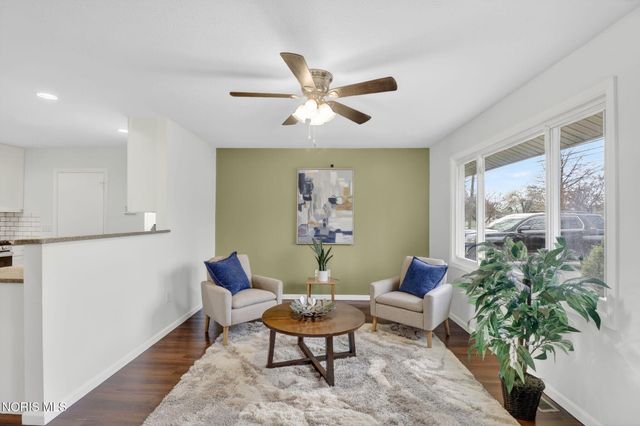 318 W South Boundary Street, Perrysburg, OH 43551