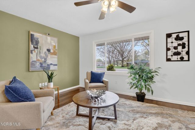 318 W South Boundary Street, Perrysburg, OH 43551