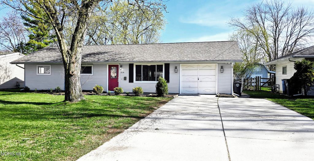 318 W South Boundary Street, Perrysburg, OH 43551