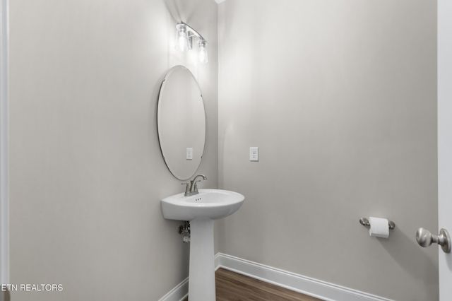 240 Broadberry Ave, Oak Ridge, TN 37830