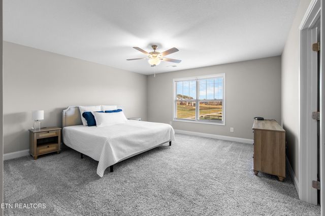 240 Broadberry Ave, Oak Ridge, TN 37830