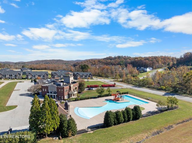 240 Broadberry Ave, Oak Ridge, TN 37830