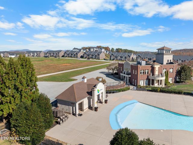 240 Broadberry Ave, Oak Ridge, TN 37830