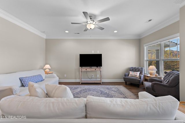 240 Broadberry Ave, Oak Ridge, TN 37830