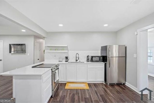 8170 Huntington Drive, Jonesboro, GA 30238