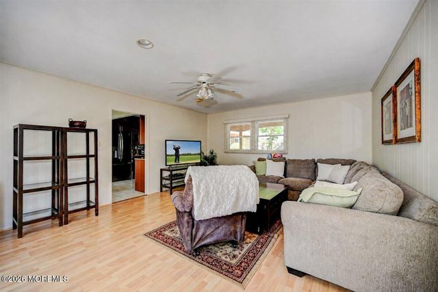 28 Morningside Drive, Old Bridge, NJ 08857