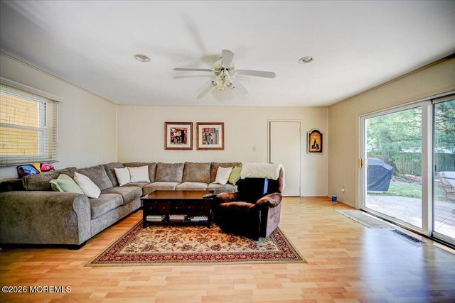 28 Morningside Drive, Old Bridge, NJ 08857