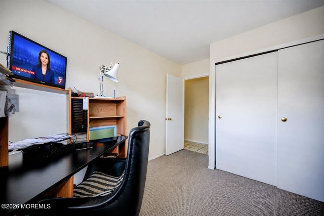 28 Morningside Drive, Old Bridge, NJ 08857