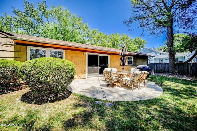 28 Morningside Drive, Old Bridge, NJ 08857