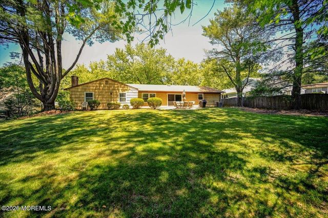 28 Morningside Drive, Old Bridge, NJ 08857