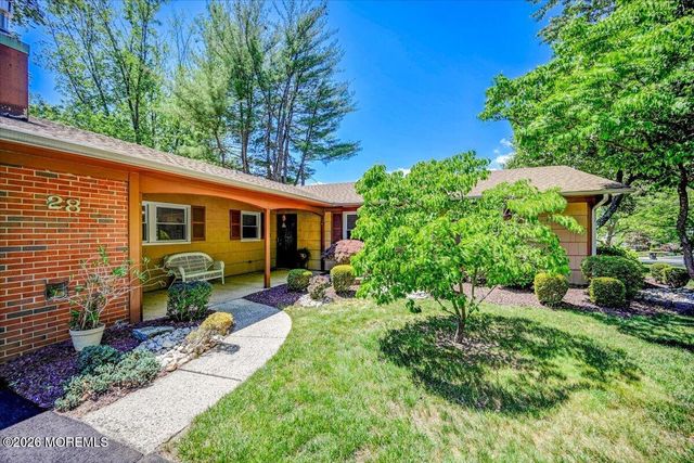 28 Morningside Drive, Old Bridge, NJ 08857