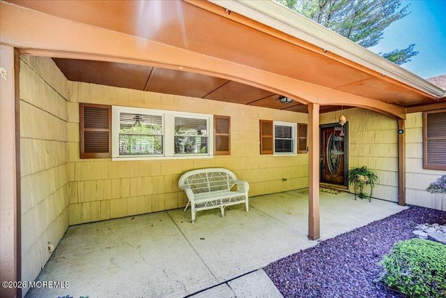 28 Morningside Drive, Old Bridge, NJ 08857