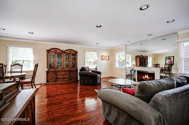 28 Morningside Drive, Old Bridge, NJ 08857