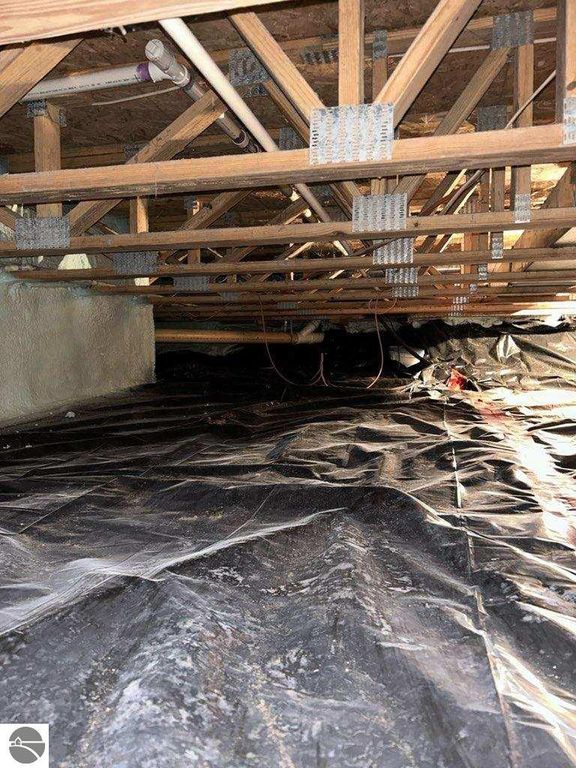 Image 22 of property listing at 5085 W Redstone Road, St Louis, MI 48880