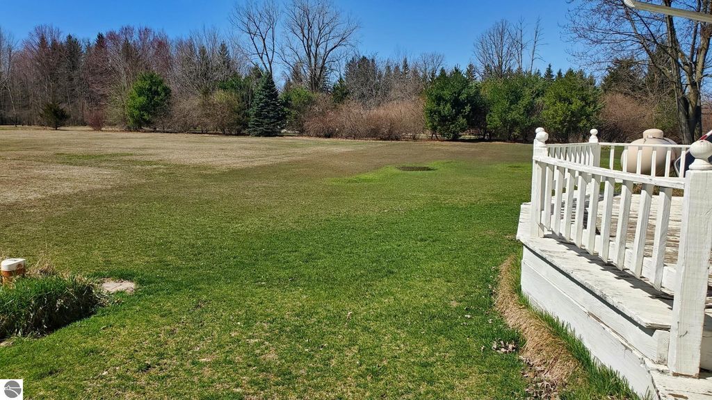 Image 32 of property listing at 5085 W Redstone Road, St Louis, MI 48880