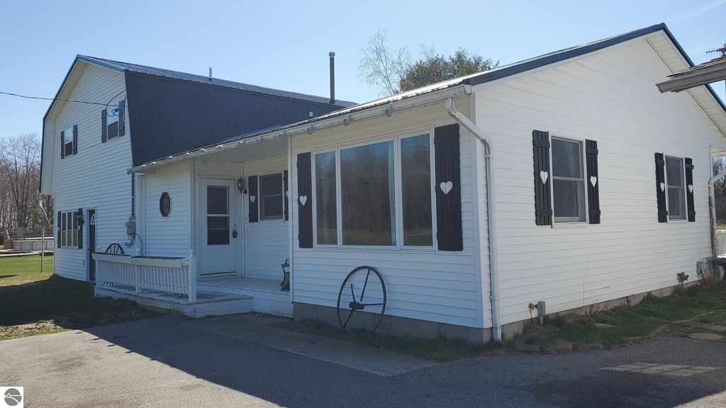 Image 33 of property listing at 5085 W Redstone Road, St Louis, MI 48880